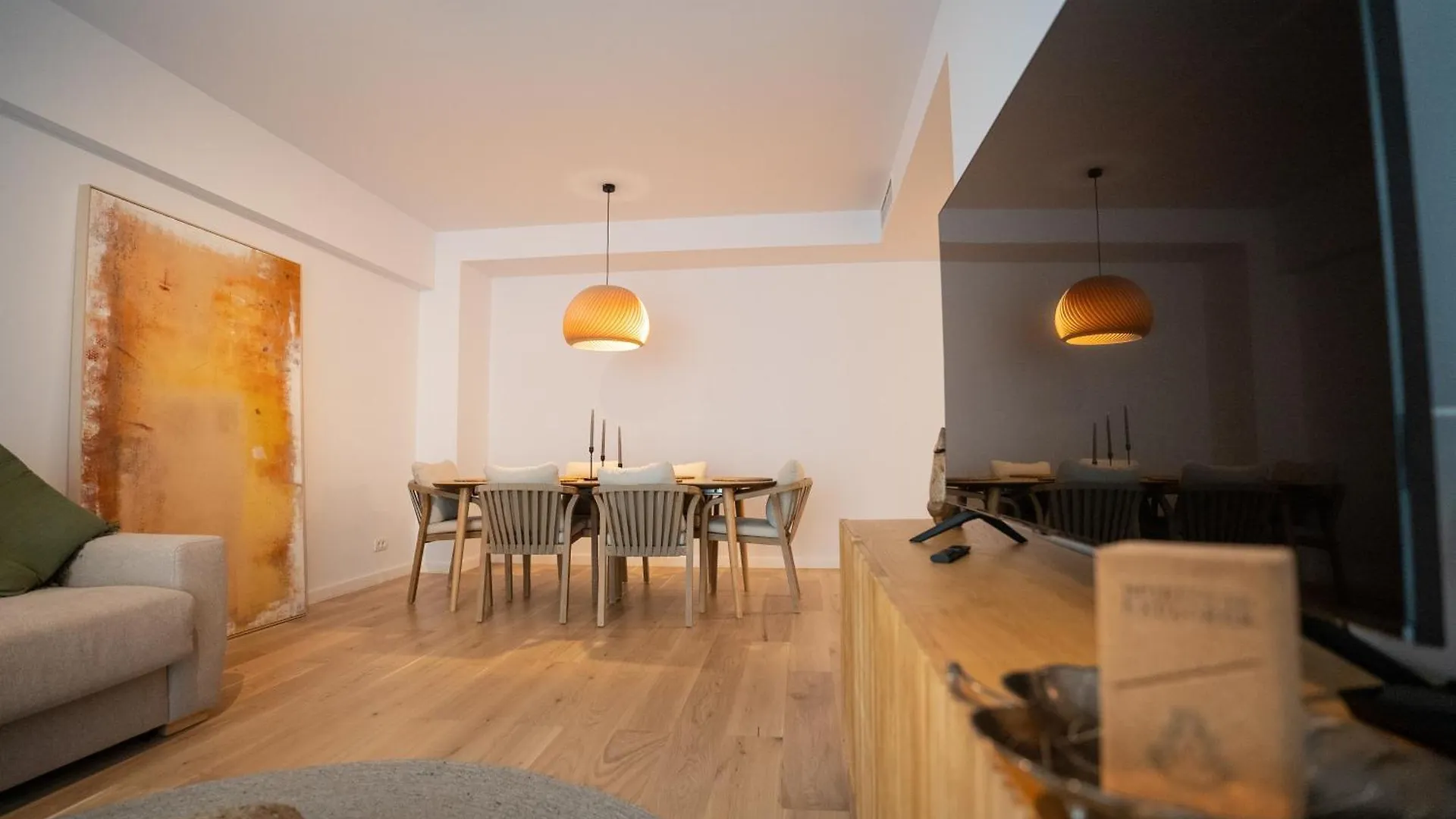 The Level Sanctuary: Free Parking & Netflix Apartment Bucharest 0*,  Romania