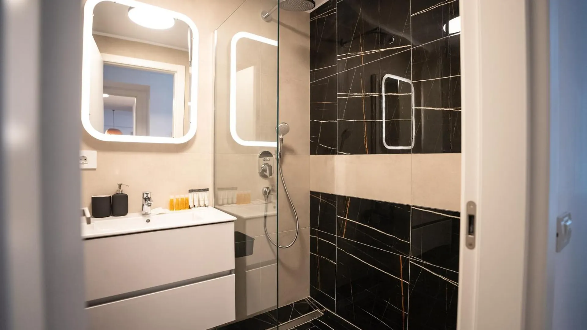 Apartmán The Level Sanctuary: Free Parking & Netflix Bukurešť 0*,  Rumunsko